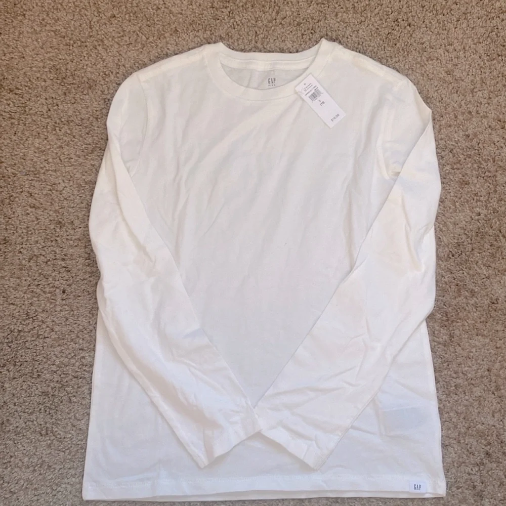 NWT Gap plain long sleeve T-shirt, white, L/10 with tag on front